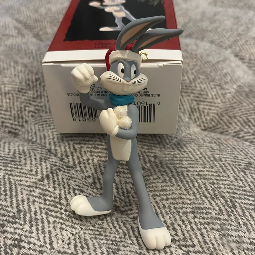 1995 Hallmark Christmas ornament featuring Looney Tunes Bugs Bunny